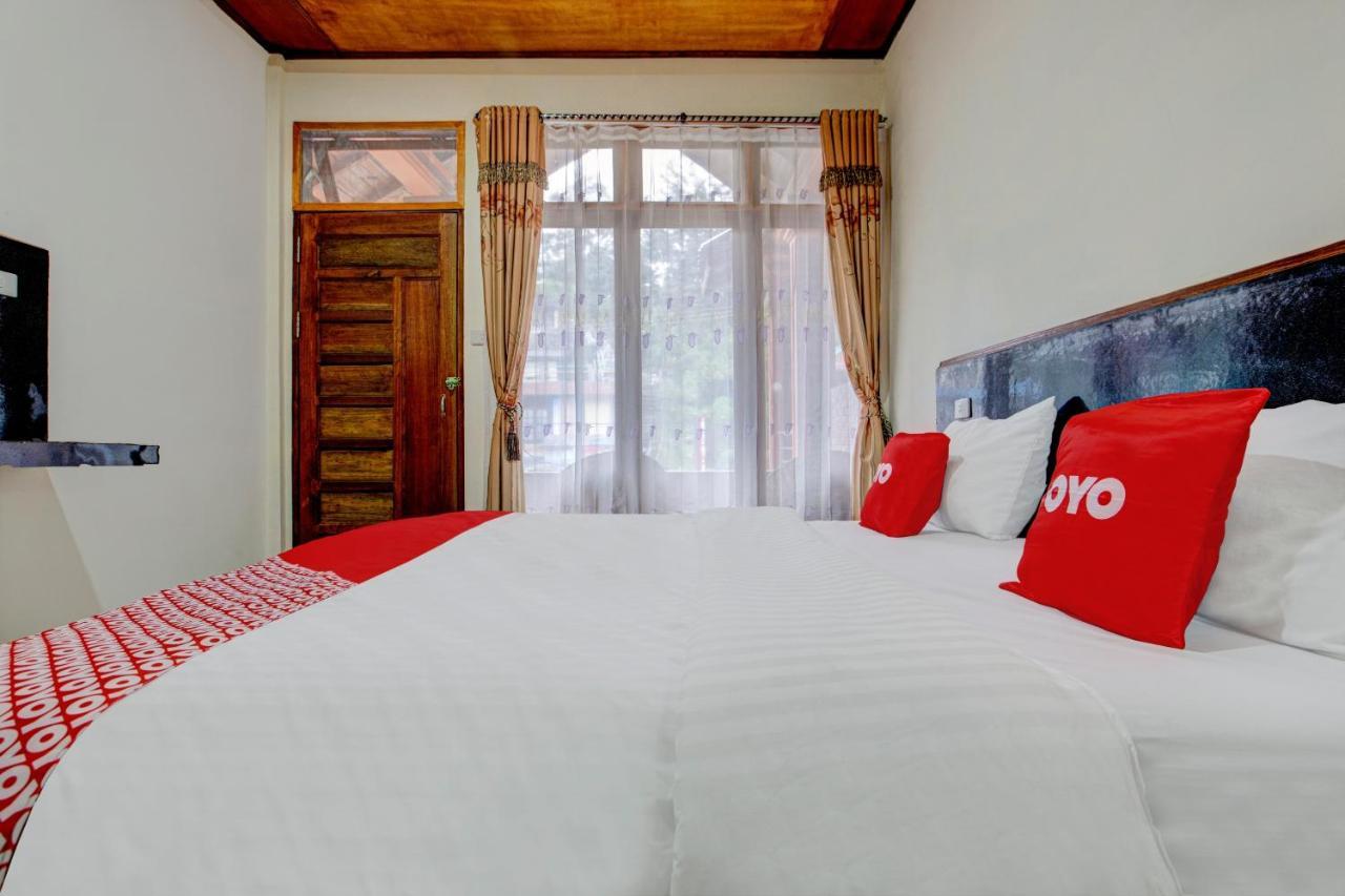 Oyo 3202 Hans Homestay Tuk Tuk Kültér fotó